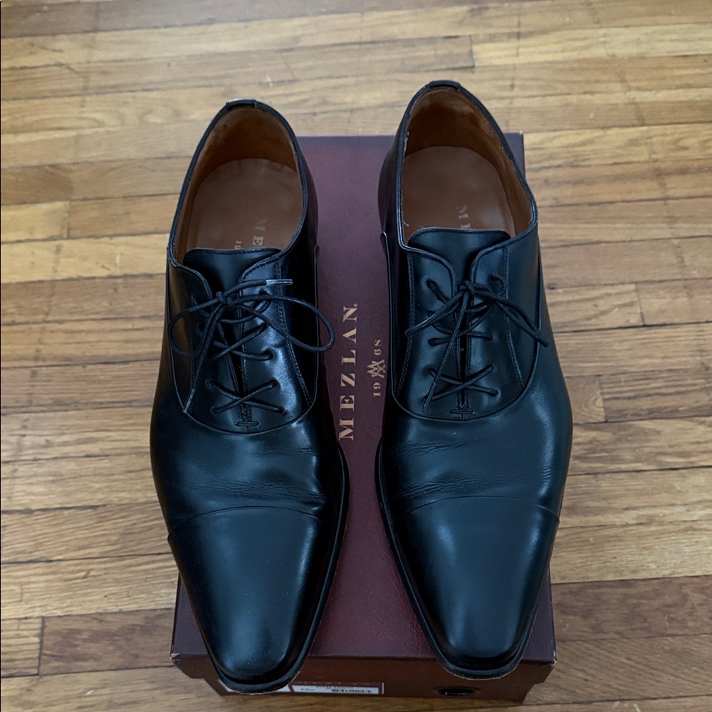 Mezlan Black Leather Oxfords - Picture 3 of 7